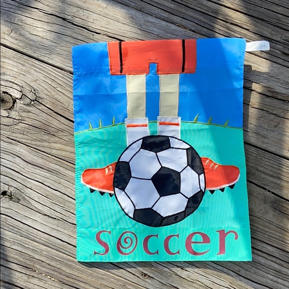 Large and small soccer flag - Picture 8 of 9